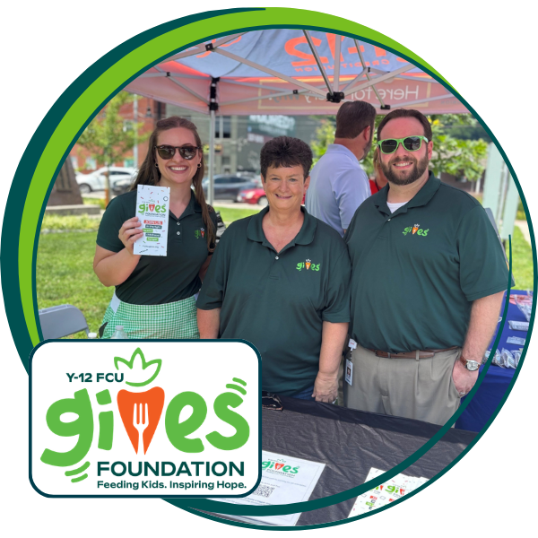 Volunteers from the Y-12 FCU Gives Foundation working an event.